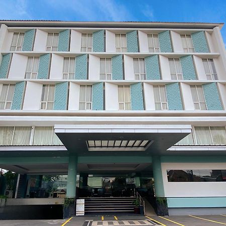 Luxury Malioboro Hotel Jogyakarta Zewnętrze zdjęcie