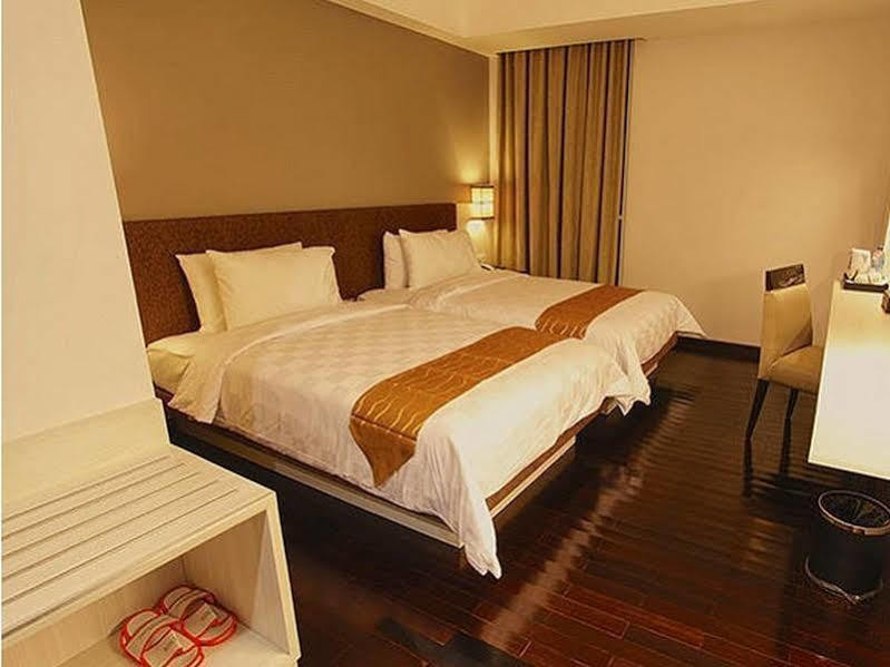 Luxury Malioboro Hotel Jogyakarta Zewnętrze zdjęcie