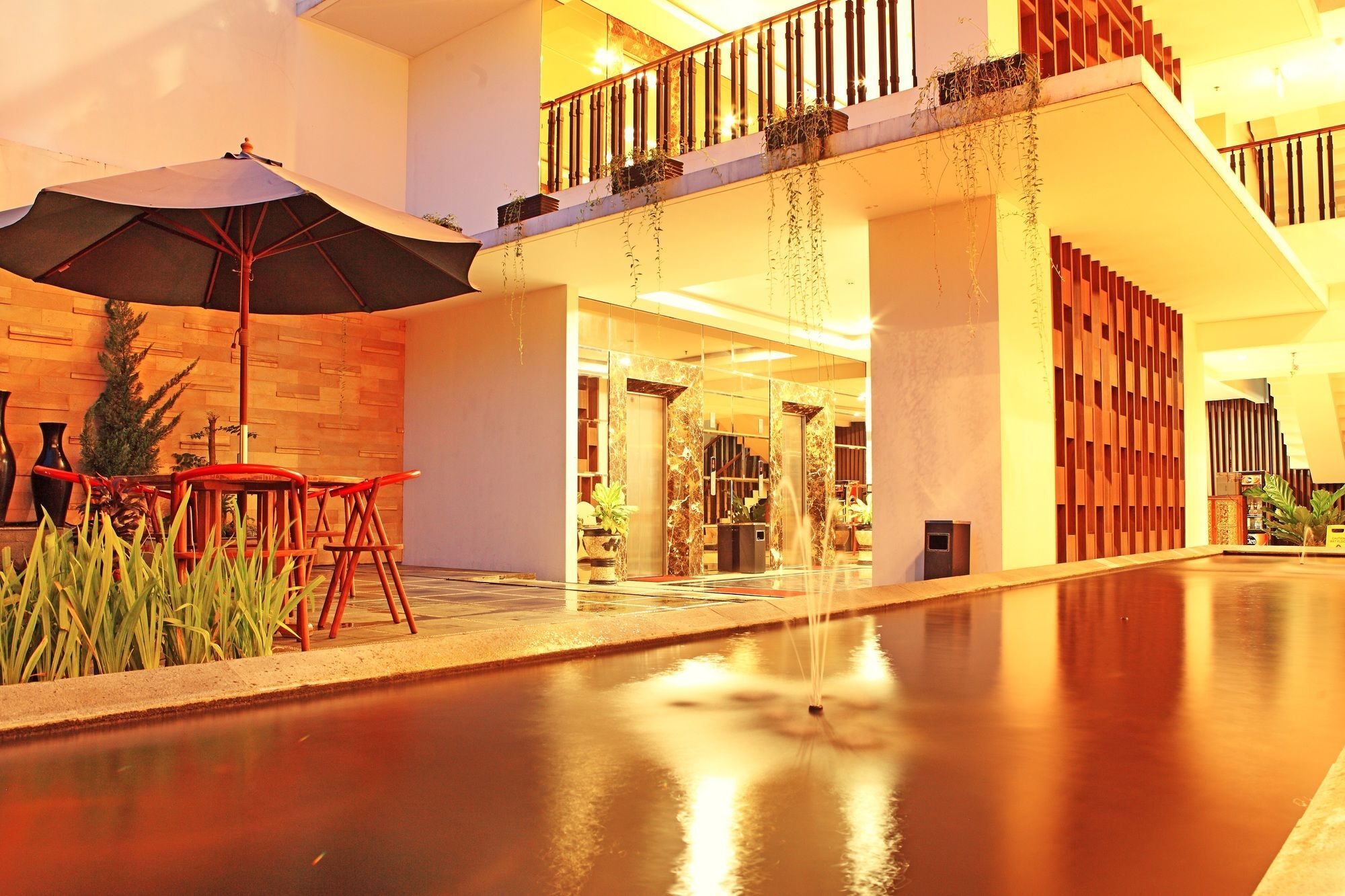 Luxury Malioboro Hotel Jogyakarta Zewnętrze zdjęcie